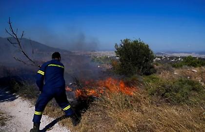 Έκκληση από την πυροσβεστική: Να βοηθήσουν οι 4.000 πιστοποιημένοι εθελοντές πυροσβέστες