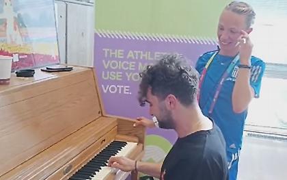 Με τον εθνικό ύμνο και τον… ύμνο του Ολυμπιακού τα «επινίκια» της Ντρισμπιώτη