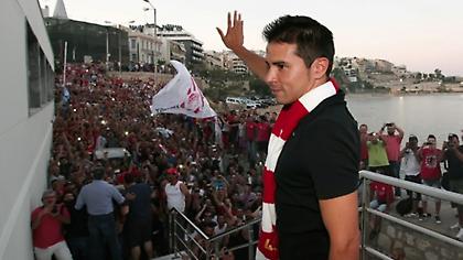 Χαβιέρ Σαβιόλα: Η μέρα που γέμισε η Πλατεία Αλεξάνδρας και έληξε το «αιώνιο» μεταγραφικό σίριαλ