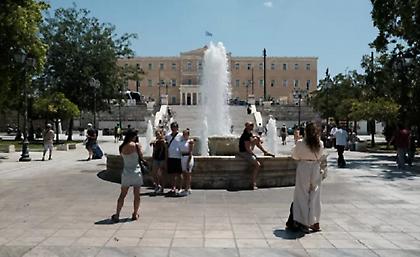 Με υψηλές θερμοκρασίες για 48 ώρες ακόμα, πτώση από την Παρασκευή