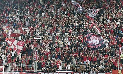 Έντονες αποδοκιμασίες για Μαρτίνς και συνθήματα για Φορτούνη