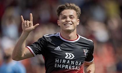 Ακούστηκε για Άρη, κλείνει στη Χιρόνα ο Ρικέλμε