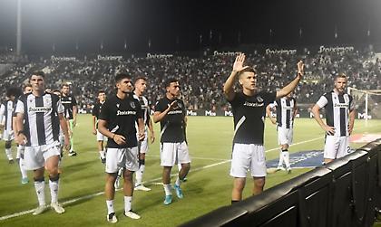 Αποδοκίμασε για τον αποκλεισμό ο κόσμος, απολογήθηκαν οι παίκτες του ΠΑΟΚ