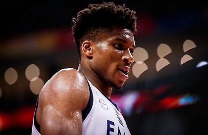 Μετρά αντίστροφα με... Αντετοκούνμπο για το Ευρωμπάσκετ η FIBA