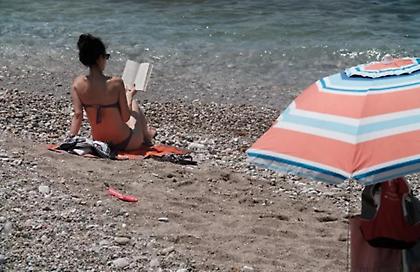 Καιρός: Με ζέστη φεύγει η εβδομάδα