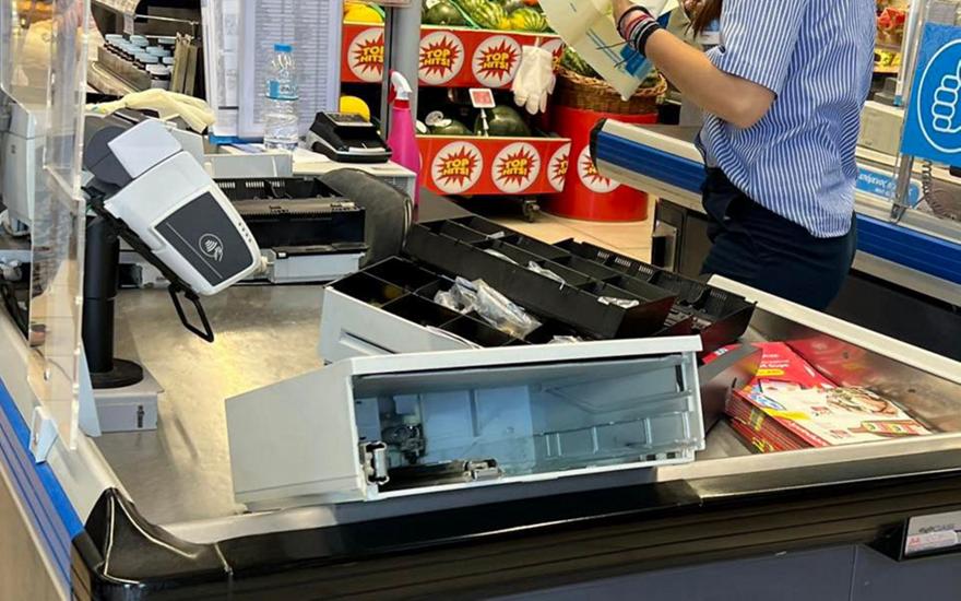 Γλυφάδα: Ένοπλη ληστεία σε supermarket