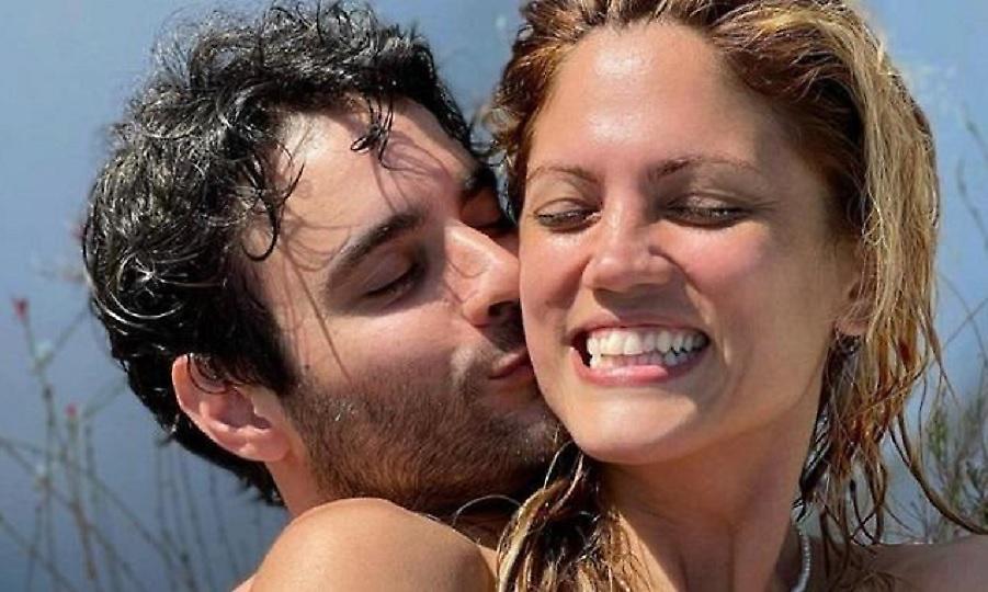 Έγκυος η Μαίρη Συνατσάκη: Ανακοίνωσε τα ευχάριστα με τον Ίαν Στρατή