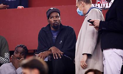 Έτρωγε «βρώμικο» τα ξημερώματα στο Σεν Τροπέ ο Κέβιν Ντουράντ