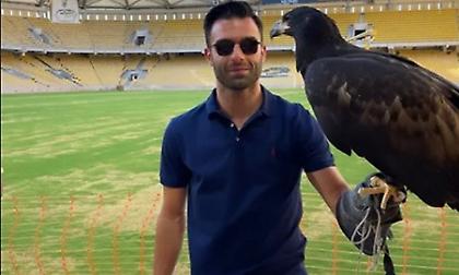 ΑΕΚ: Στην «Αγια-Σοφιά - OPAP Arena» και ο Τζαβέλλας, φωτογραφήθηκε με τον αετό