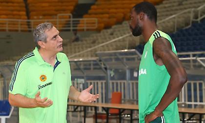 Γκιστ: «Στόχος μου να γίνω προπονητής - Ο Τομ Χανκς κατάφερε να πάρει διαβατήριο, εγώ όχι»