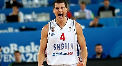 Νέντοβιτς: «Νιώθω υπέροχα που αγωνίζομαι με την Σερβία ξανά - Είμαστε όλοι πιο συνεσταλμένοι»