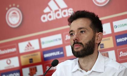 Σταματέλος: «Οι δοκιμές του Κορμπεράν με τρία στόπερ και η σκέψη για Κούντε»