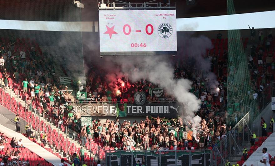 «Καυτή» ατμόσφαιρα στις εξέδρες από τους οπαδούς του Παναθηναϊκού