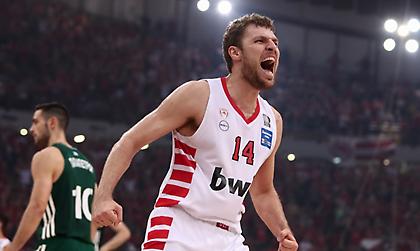 Συγκινητικές ευχές Ολυμπιακού σε Βεζένκοφ: «Κάνε μια ευχή, να πετύχεις ό,τι και να γίνει»!