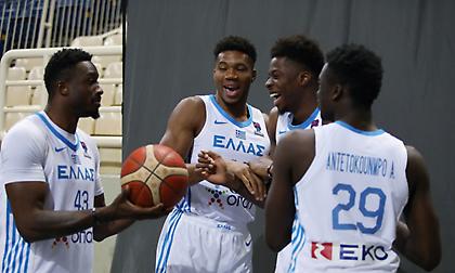 Κωλοτούμπα από τους Νιγηριανούς για Αντετοκούνμπο: «Αγαπάμε τον Γιάννη και όσα έχει προσφέρει»