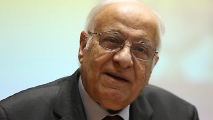 Πέθανε ο σπουδαίος αστροφυσικός Διονύσης Σιμόπουλος