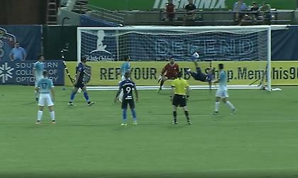 Γκολ με ανάποδο ψαλίδι στο ντεμπούτο του 17χρονος