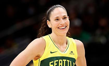 Αποθεώθηκε η Σου Μπερντ στο τελευταίο εντός έδρας παιχνίδι της