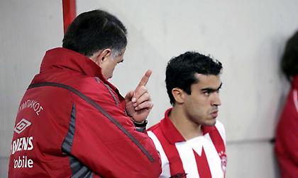 Απασφάλισε ο Καστίγιο για Μπάγεβιτς, Περσία: «Δεν θα γινόμουν ρουφιάνος για να παίζω στον Ολυμπιακό»
