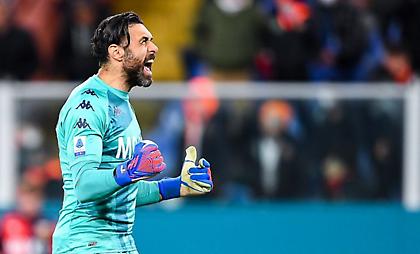 Υπογράφει στη Νάπολι ο Σιρίγκου!