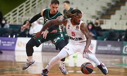 Πήρε διαβατήριο του Καμερούν ο Πάρις Λι