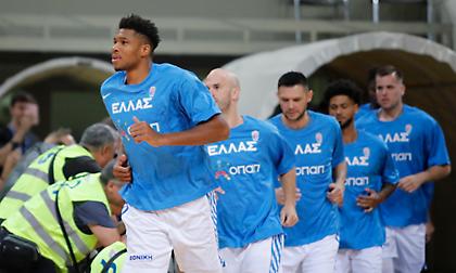 Η είσοδος της Εθνικής στο ΟΑΚΑ για το φιλικό με την Ισπανία