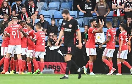 Πάρτι πρόκρισης για Μπενφίκα, Ντιναμό, έκανε την έκπληξη η Καραμπάγκ