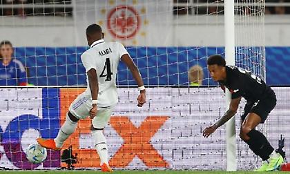 Προβάδισμα για Ρεάλ με Αλάμπα και... βόλεϊ στην περιοχή της Άιντραχτ