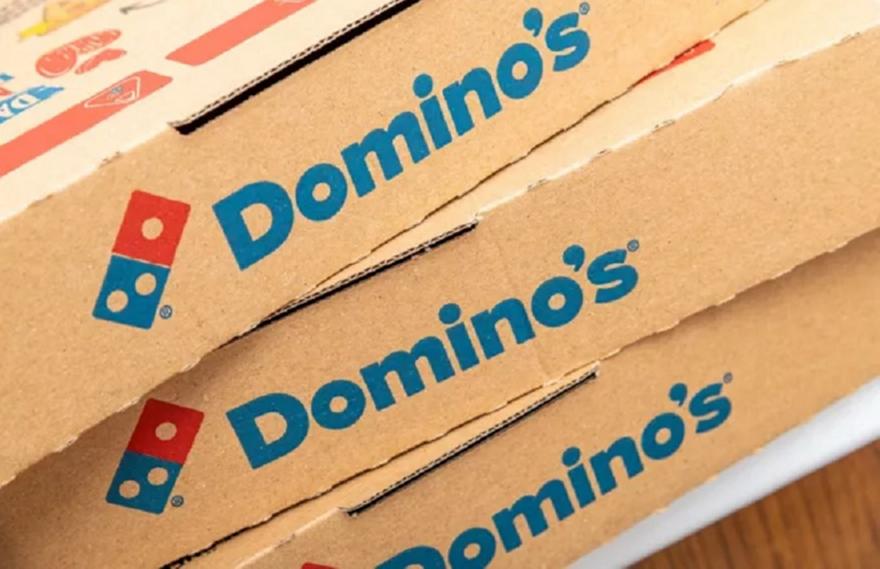 Domino’s: Αποχωρεί από τη «γενέτειρα» της πίτσας