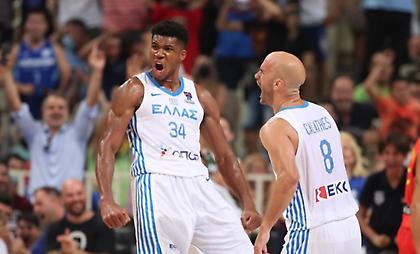 Η παρακάμερα από το φιλικό της Ελλάδας με την Ισπανία