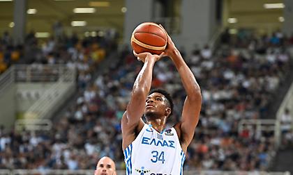 Χωρίς Γιάννη Αντετοκούνμπο η Εθνική με Ισπανία-Μικροενοχλήσεις στο γόνατο