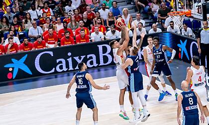 Πάλεψε, αλλά λύγισε από την Ισπανία η ελλιπέστατη Εθνική