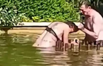 Άνδρας προσπάθησε να πνίξει τη σύντροφό του σε σιντριβάνι στην Ισπανία – Την έσωσαν περαστικοί