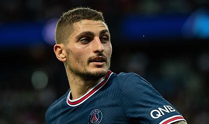 Τρολάρει τον Βιτίνια για τις κάρτες ο Βεράτι