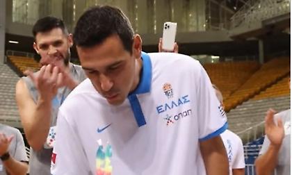 H τούρτα της Εθνικής για τα γενέθλια του Νίκου Ζήση!