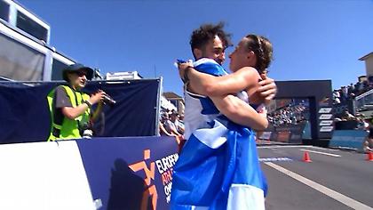 Η επιβράβευση της Ντρισμπιώτη με τη… συζυγική αγκαλιά!