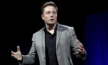 Ξαναχτύπησε ο Elon Musk: «Αν έπαιρνα ομάδα, θα ήταν η Μάντσεστερ Γιουνάιτεντ, την υποστήριζα μικρός»