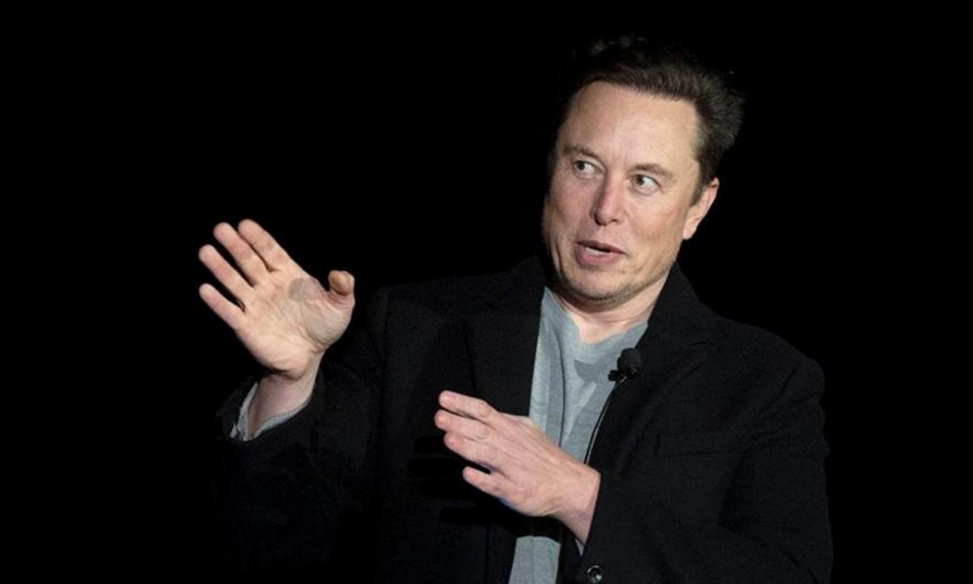 Elon Musk: «Αγοράζω τη Μάντσεστερ Γιουνάιτεντ»
