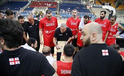 Ζούρος: «Δεν μπορούμε να παίζουμε τέτοια άμυνα»