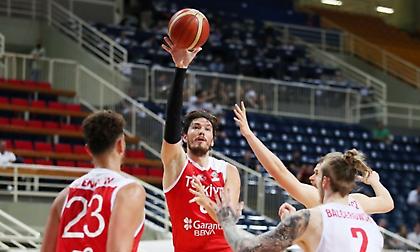 Πήρε το ντέρμπι με την Τουρκία και έκανε… σεφτέ στο «Ακρόπολις» η Πολωνία