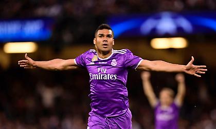 Κατέθεσε πρόταση στη Ρεάλ Μαδρίτης και «χρυσώνει» τον Καζεμίρο η Γιουνάιτεντ