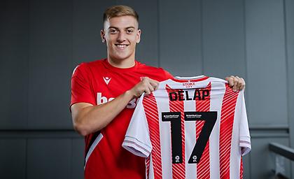 «Δάνεισε» παίκτη στη Στόουκ η Μάντσεστερ Σίτι