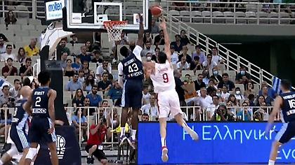 Εντυπωσιακές ενέργειες του Κώστα και του Θανάση Αντετοκούνμπο