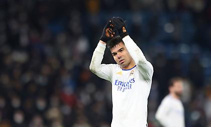 Προκλητικό tweet Ισπανού πολιτικού για Κασεμίρο: «Έσπασε 120 γόνατα και μελάνιασε 720 αστραγάλους»