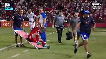 Έξαλλος τραυματιοφορέας, παράτησε τον παίκτη και έφυγε!