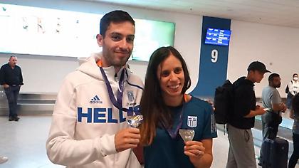 Επέστρεψαν στην Αθήνα η Στεφανίδη και ο Τεντόγλου μετά τον θρίαμβο στο Ευρωπαϊκό