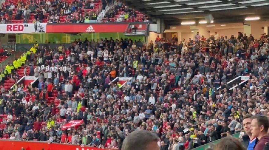 «Glazers In»: Σύνθημα των οπαδών της Λίβερπουλ