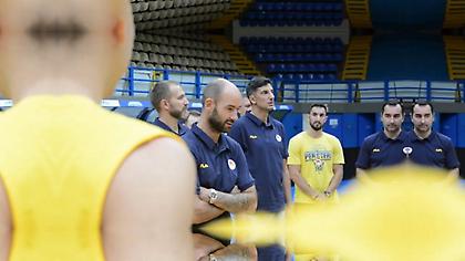 Η «πρώτη» του Σπανούλη στο Περιστέρι σε βίντεο