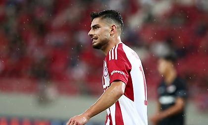 Νικολακόπουλος: «Ο Κορμπεράν ποντάρει σε Μασούρα για τη ρεβάνς»