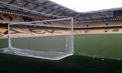 Μπήκαν και τα δίχτυα στις εστίες της «Opap Arena»